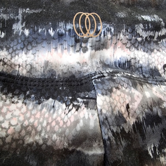 Ladies Balance Collection Leggings - Picture 5 of 6